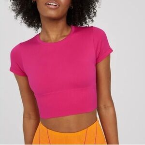Offline by Aerie Seamless Cropped Sidewalk Pink Fuchsia Tee Size Small